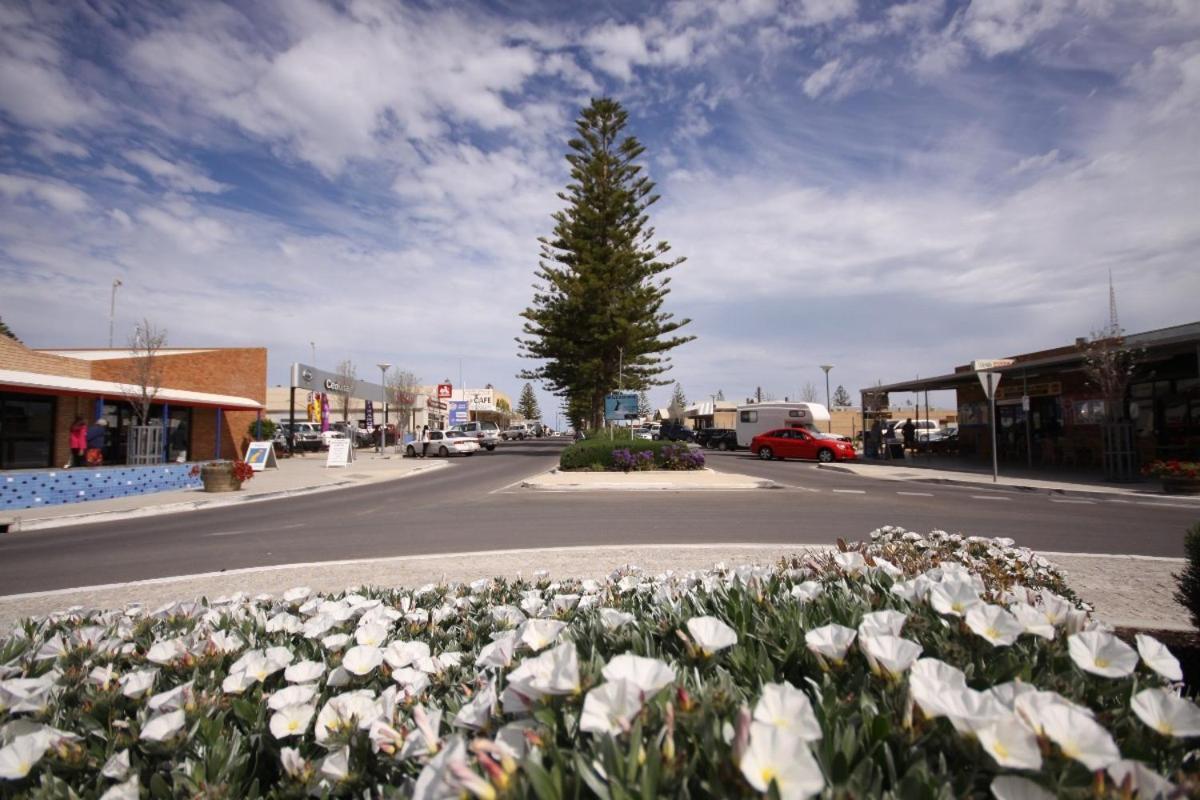 Ceduna Foreshore Caravan Park Экстерьер фото